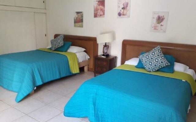 Villa Airport B&B