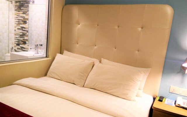 Lumut Suites