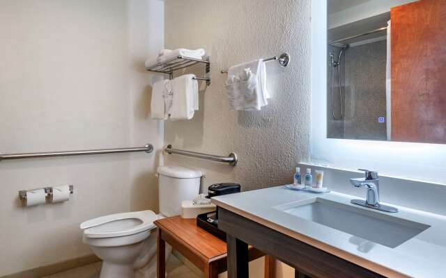 Comfort Suites Fort Pierce I-95