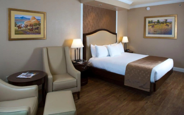 South Point Hotel, Casino, and Spa - Image 6