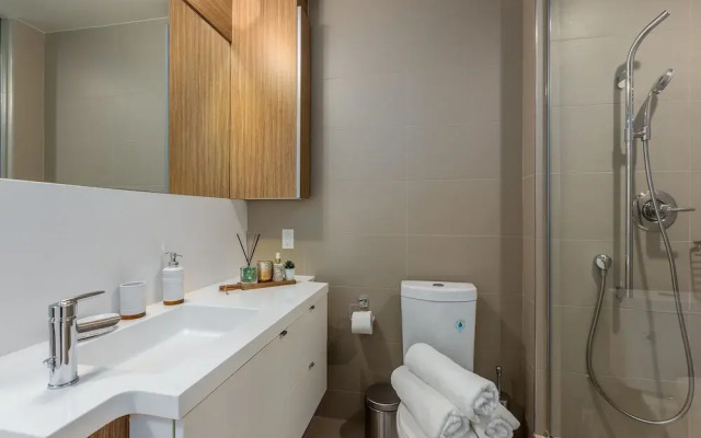 QuickStay - Stylish 2-Bedroom Downtown Condo