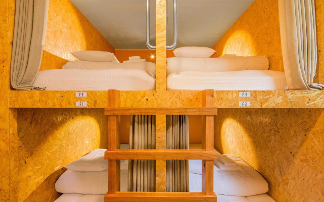 Seawall Hostel – Guest Rooms – Chatan