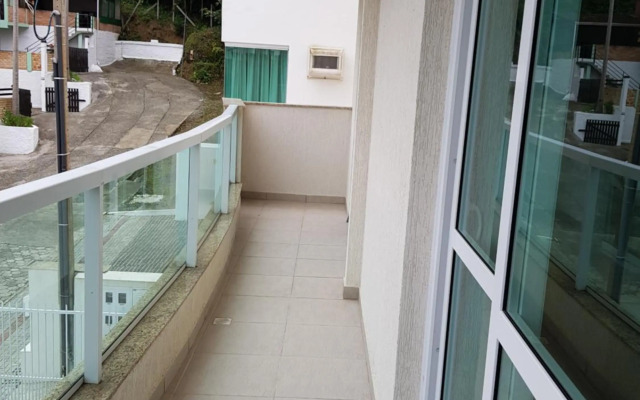 Bombinhas SC 200 metros da Praia