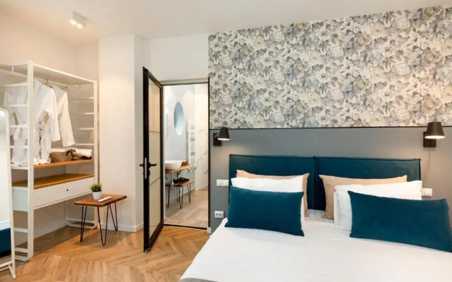 Metropole Apartments Royal Residence