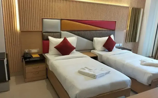 Hari's Court - Hotel and Banquet