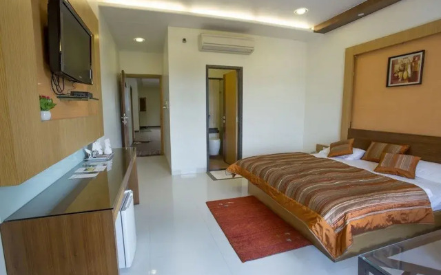 Palette - Hotel Deepali Palace