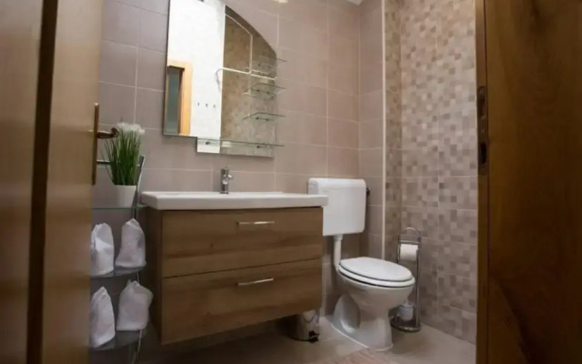 Apartments Stone House Murter