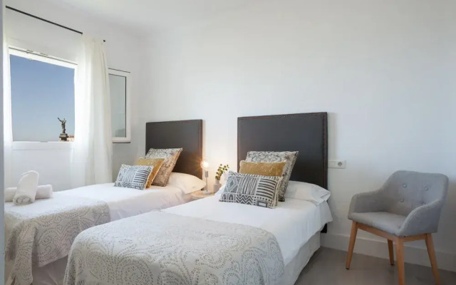 Banus Waterfront Penthouse