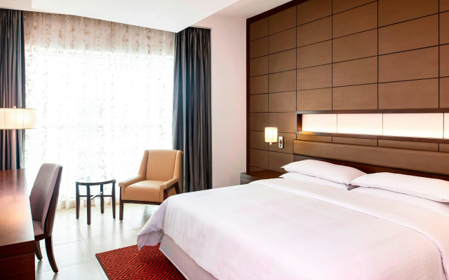 Four Points by Sheraton Sharjah Hotel - photo 3