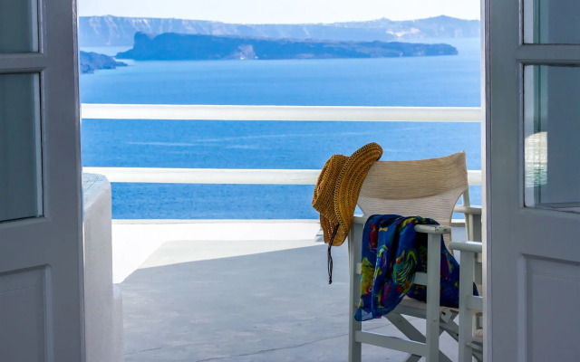 Oia Suites