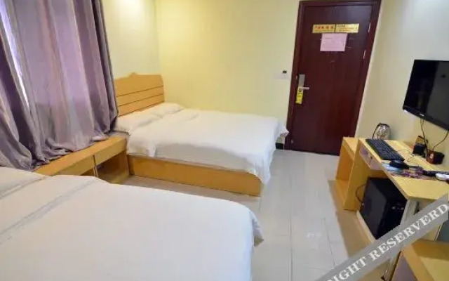 711 Hotel
