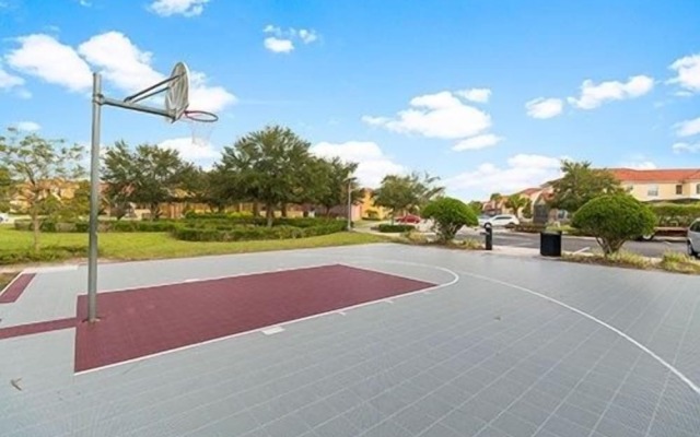 American Dream 6 Bedroom Home by RedAwning