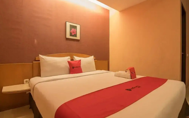 Hotel Nyland Cipaganti by RedDoorz