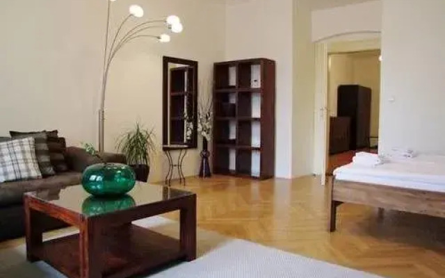 Selinor Old Town Apartments