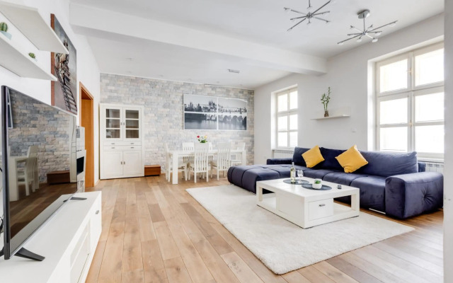 Luxury&Quiet charming 2-bedrooms Apt near river