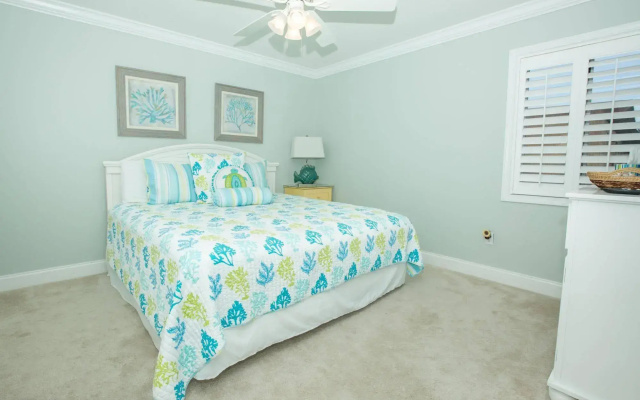 Destin Towers by Holiday Isle