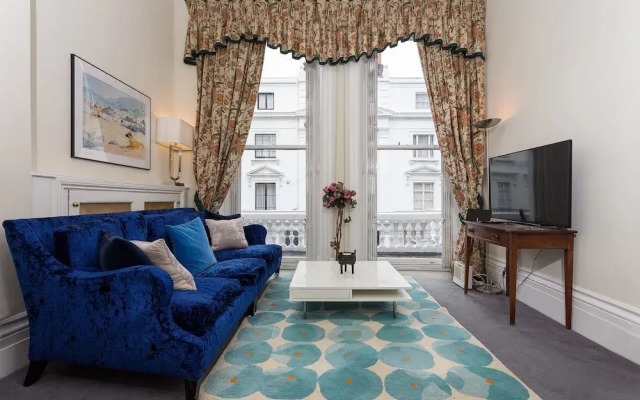 2 Bedroom Apartment In Knightsbridge