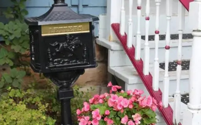 Rose Heart Inn