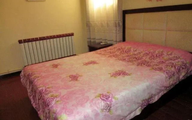 Changcheng Busines Hotel