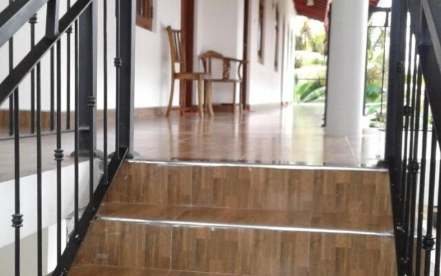 Peacock Vista - Polonnaruwa