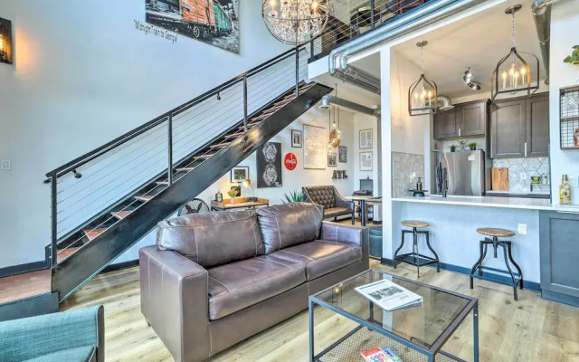 Central Atlantic Station Loft in Walkable Location