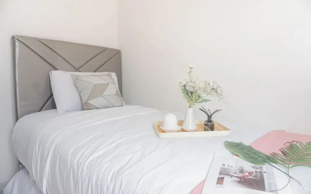 Cozy And Functional 2Br Apartment Vasanta Innopark