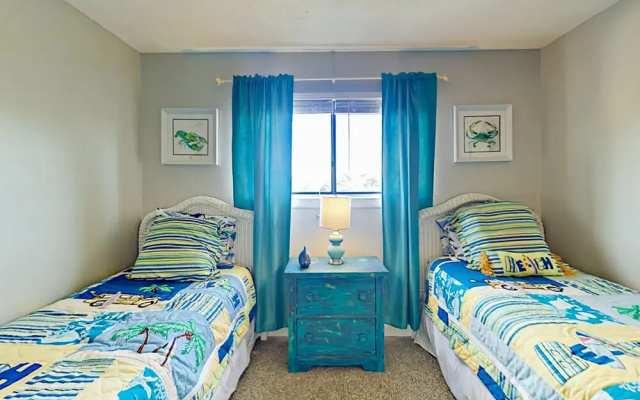 William Hilton #4305 - 2 Br Condo