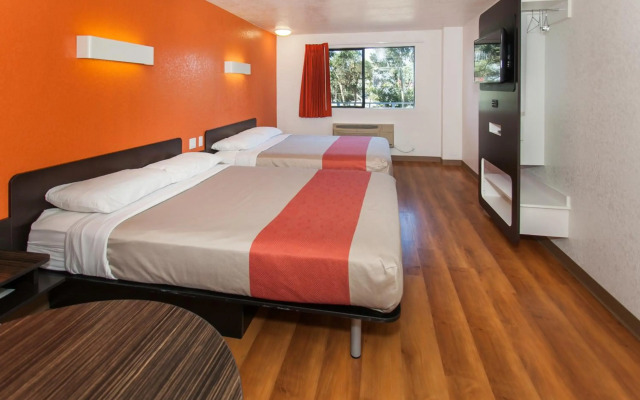 Motel 6 Los Angeles, CA - Los Angeles - LAX