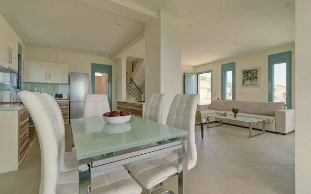 Ouzo Panoramic Houses 2, with private pool
