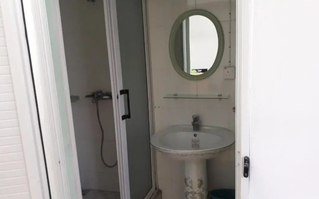 Bano Tourist Residence - 650 meters from Grand Bay Beach
