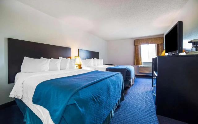 FairBridge Inn & Suites Sunnyside