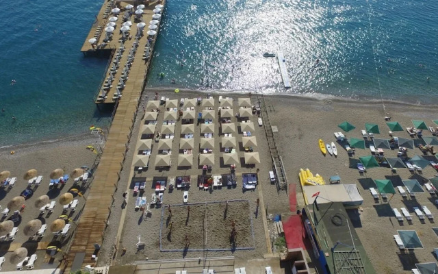 Rios Beach Hotel