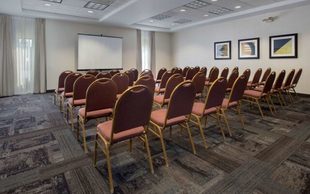 Hampton Inn Boston - Logan Airport