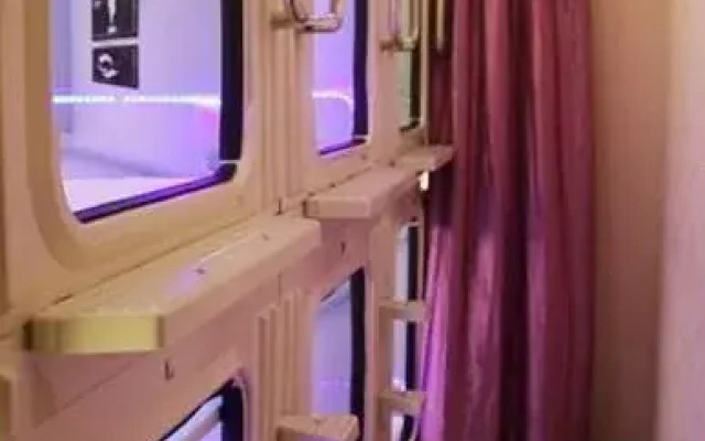Qingting Capsule Hotel Apartment