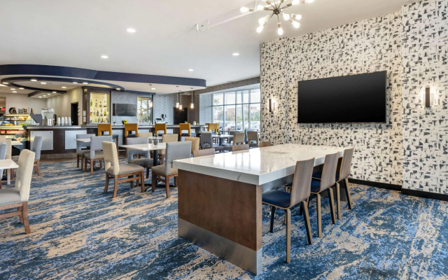 Cambria Hotel Minneapolis Maple Grove