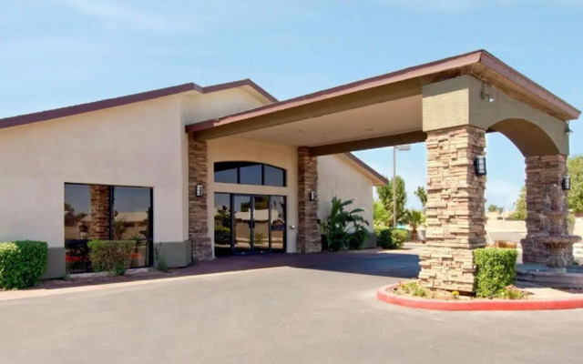 Days Inn Phoenix Interstate Highway 10 West