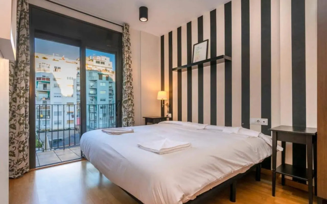 Modern and bright apartment in Eixample 3-1