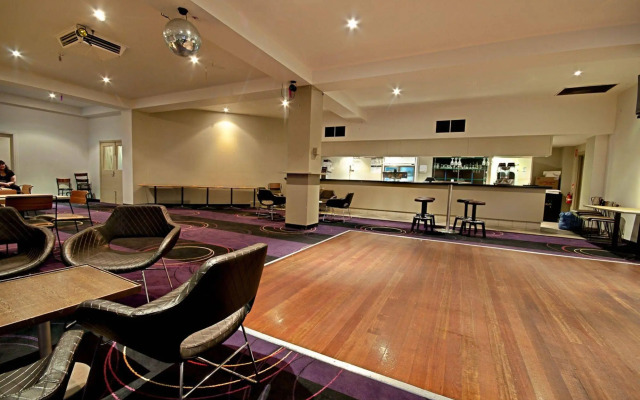 Nightcap at Glengala Hotel