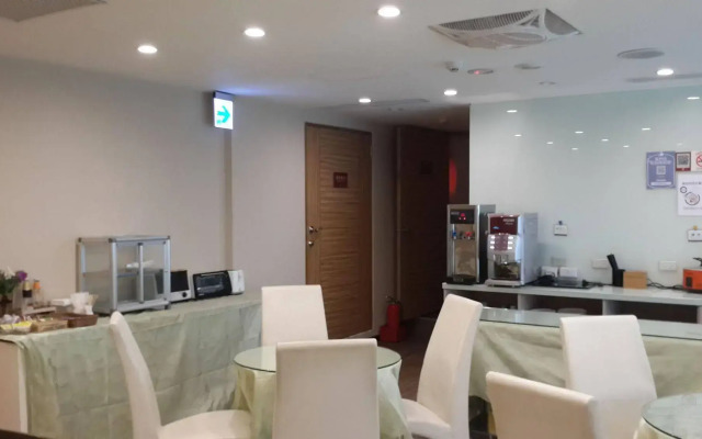E House Hotel