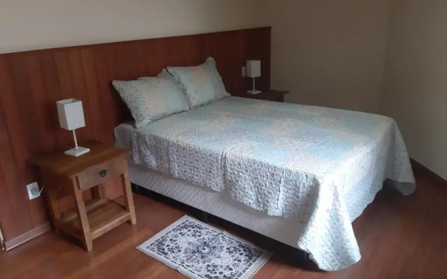 Casa MARAVILHOSA com 4 Suítes em Condomínio