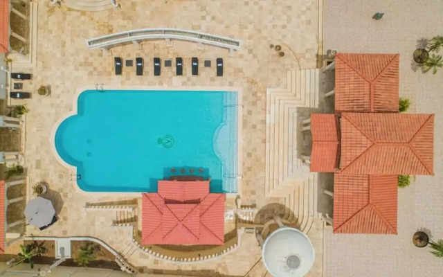 NEW Premium Luxury 2BR 3BA Pool House