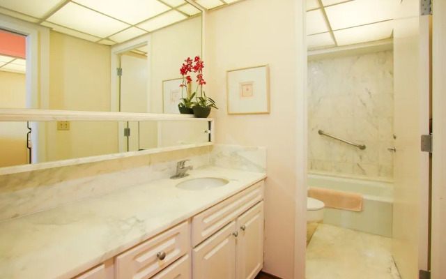 Whaler On Kaanapali 763 Studio Bedroom Condo by Redawning