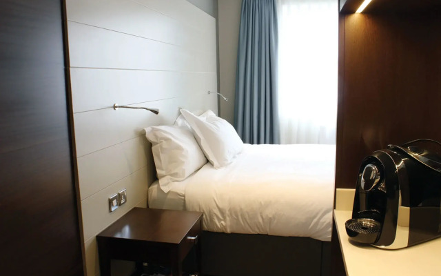 North Lakes Hotel And Spa