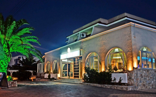 Sacallis Inn Beach Hotel