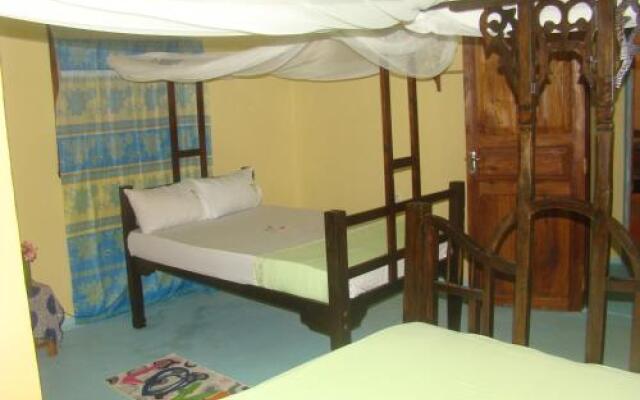 Nungwi Jambo Brother - Deluxe Two Double Bed