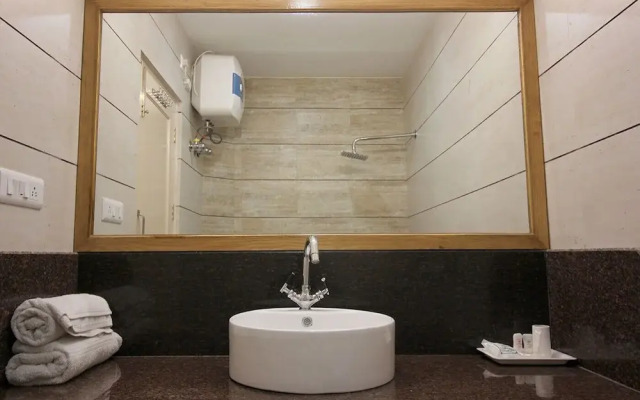 Hotel Asian Plaza Mcleodganj