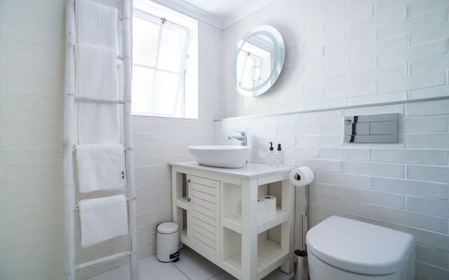 122 Victoria Junction