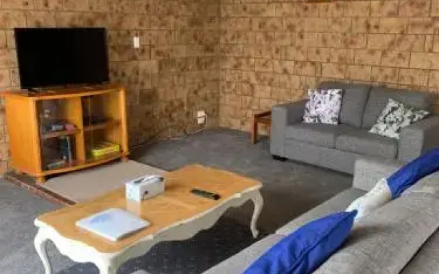 Kellraine Beach Cottages