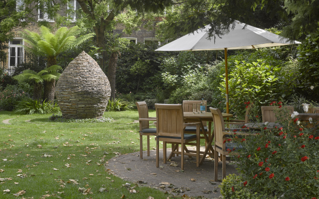 Miiro Templeton Garden