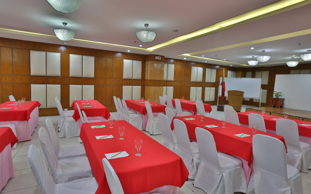 Crown Regency Hotel and Towers